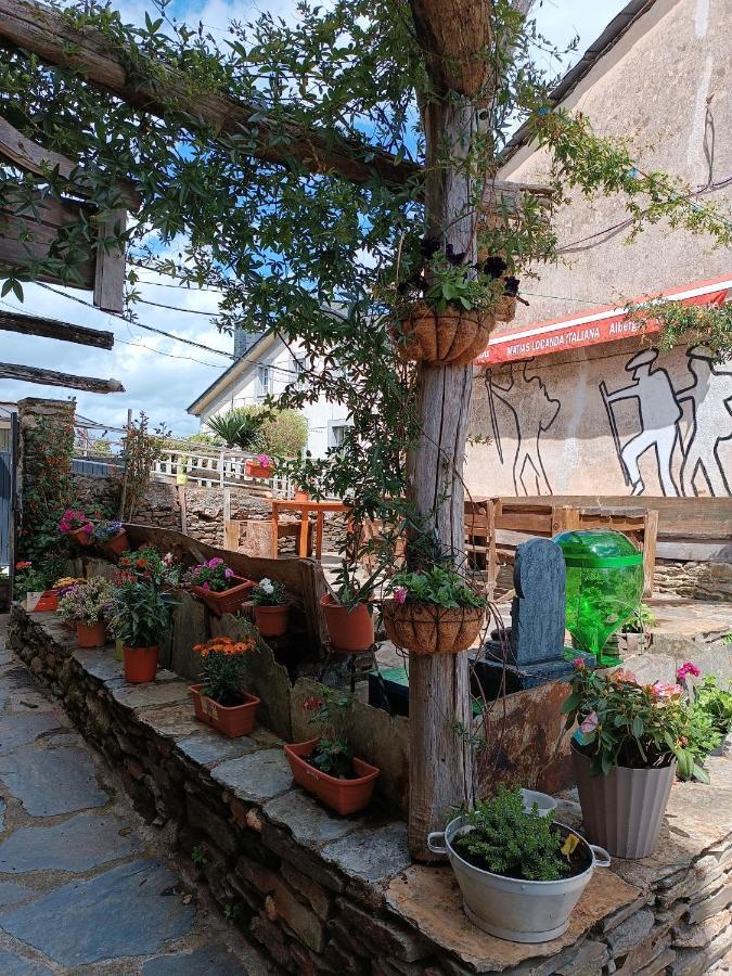 Pension Y Albergue Matias Locanda サリア エクステリア 写真