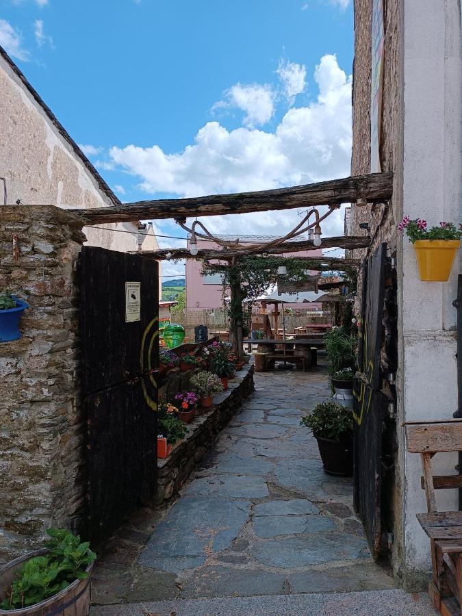 Pension Y Albergue Matias Locanda サリア エクステリア 写真